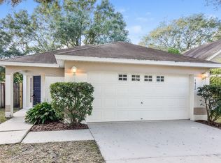 1422 Dew Bloom Rd, Valrico, FL 33594