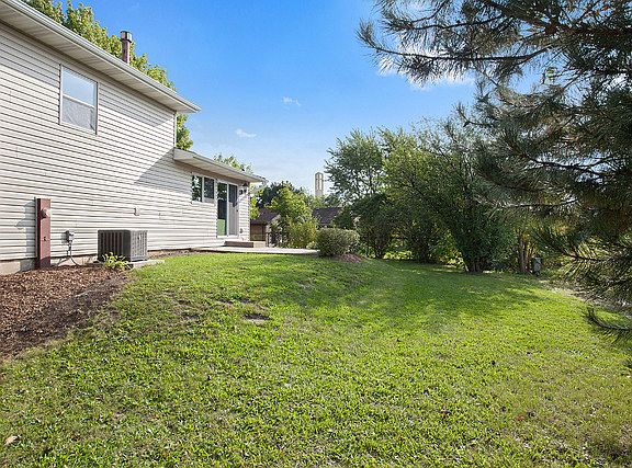 2nd image of 5611 Fernwood Ct