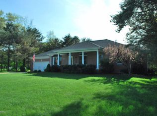 29530 Heritage Ln, Paw Paw, MI 49079
