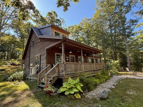 19 Bridges Point Road, Penobscot, ME 04476
