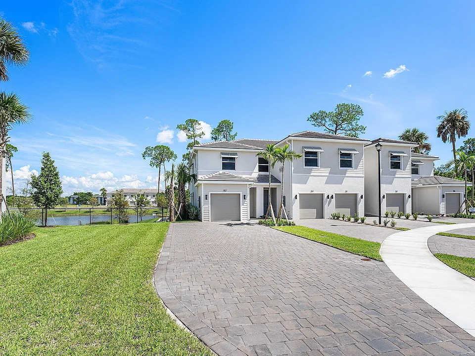 157 Lakeside Landing Ct