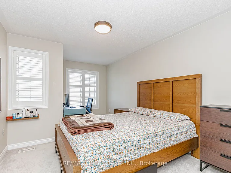 65 Niagara Trl — Photo 30