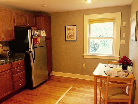 5th image of 508 Wolcott Ave