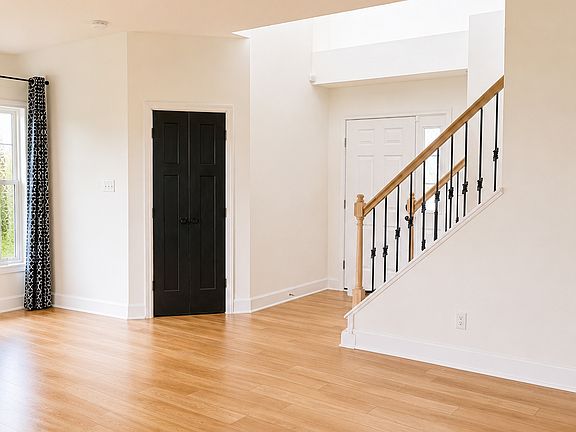 5th image of 831 Ogala Dr