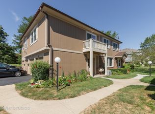 32 Fernwood Ct #32, Vernon Hills, IL 60061