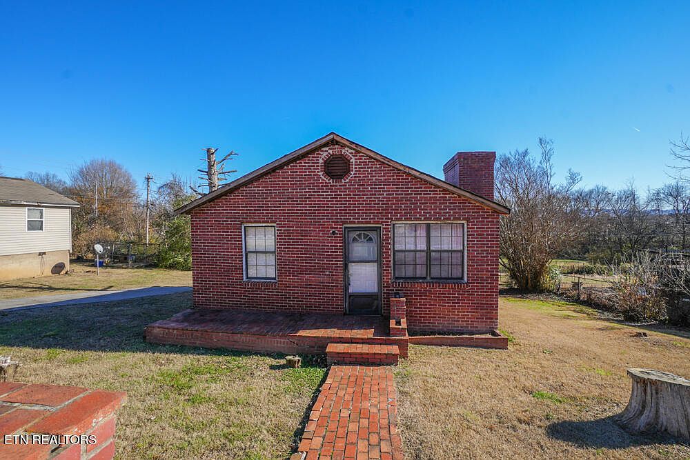 225 W Stephenson St, Alcoa, TN 37701 | Zillow