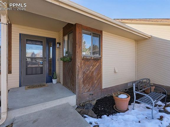 3rd image of 5216 Pony Creek Cir