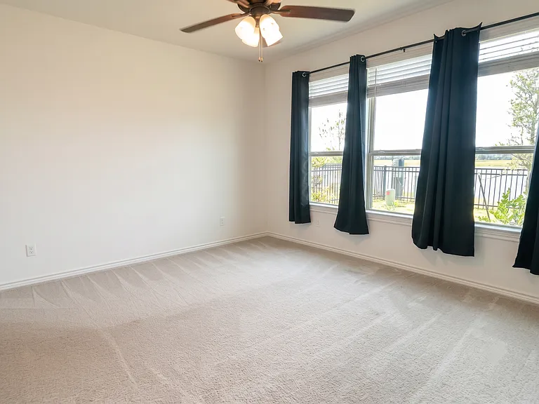 1357 Grass Bend Dr — Photo 8