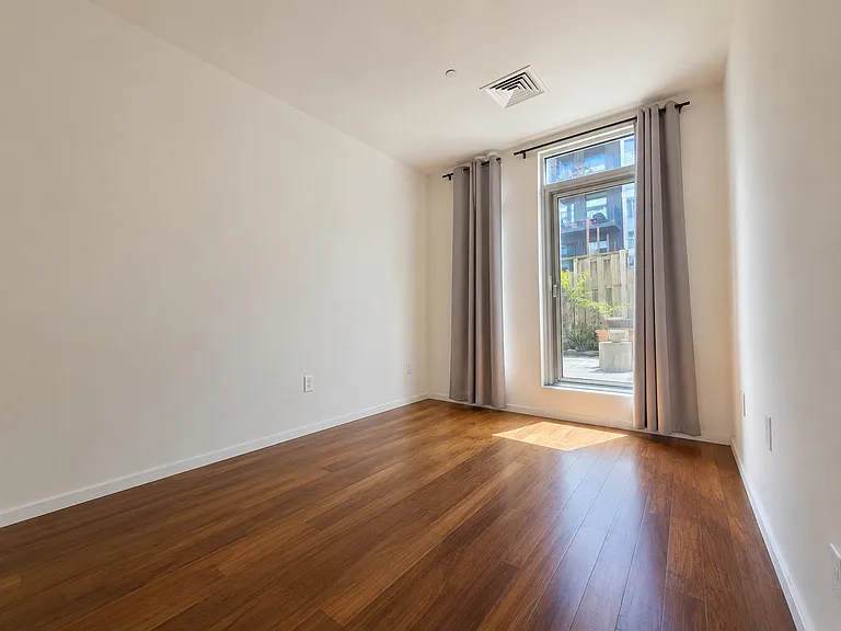 170 N 11th St #2A — Photo 8