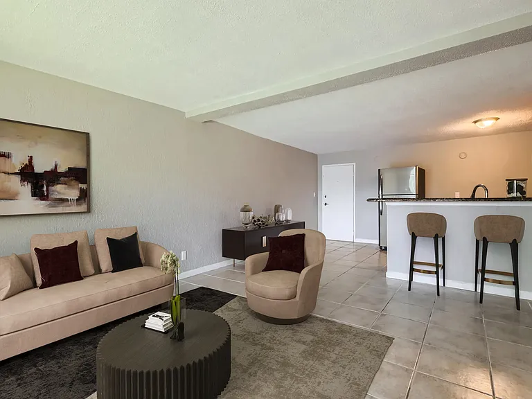 San Jose Apartments — Photo 4