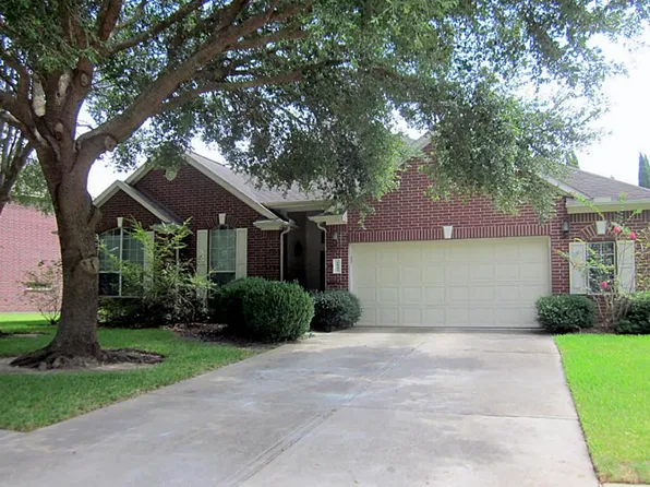 1902 Spreading Bough Ln, Richmond, TX 77406