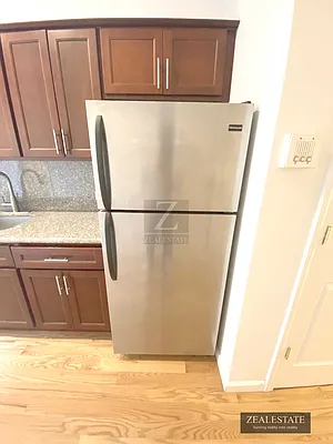 Rented by ZealEstate Group Inc | media 20