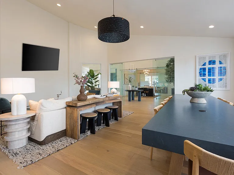 ORA Apartments — Photo 22