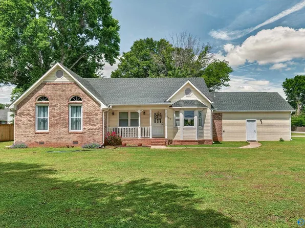 559 Wells Rd, Meridianville, AL 35759