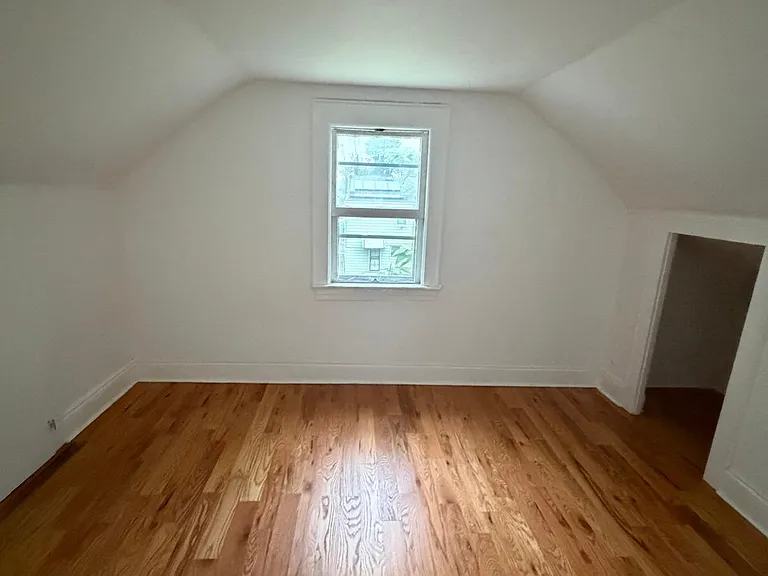 1419 Hiawatha Ave — Photo 4