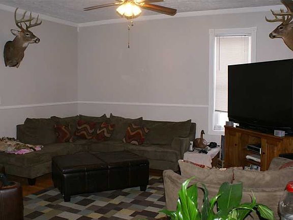 3rd image of 229 E Fairground Ave