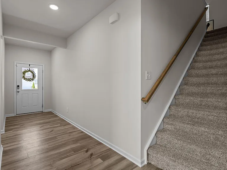 945 Avonmore Dr — Photo 8
