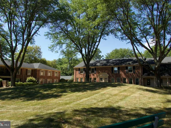 184 Albemarle Dr, Penllyn, PA 19422