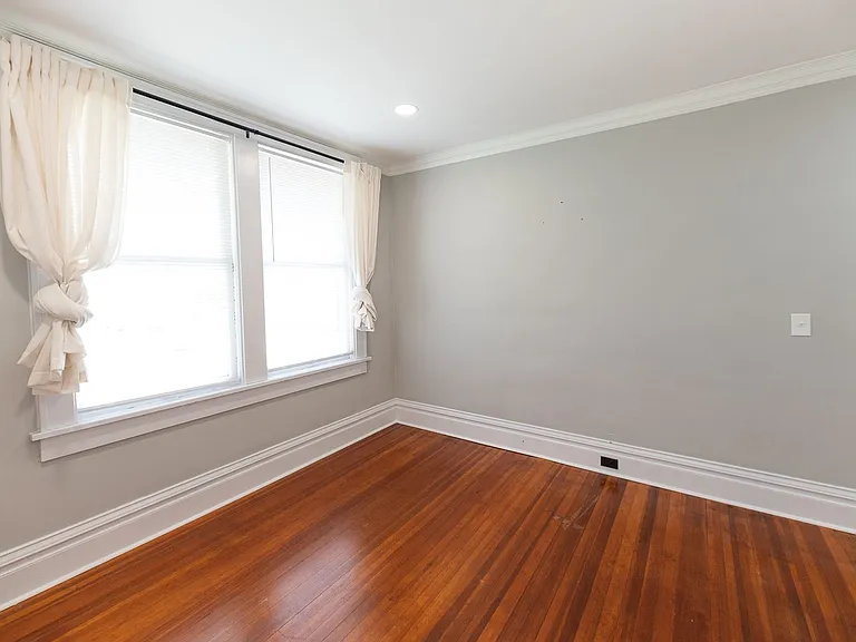 501 Steele St — Photo 17