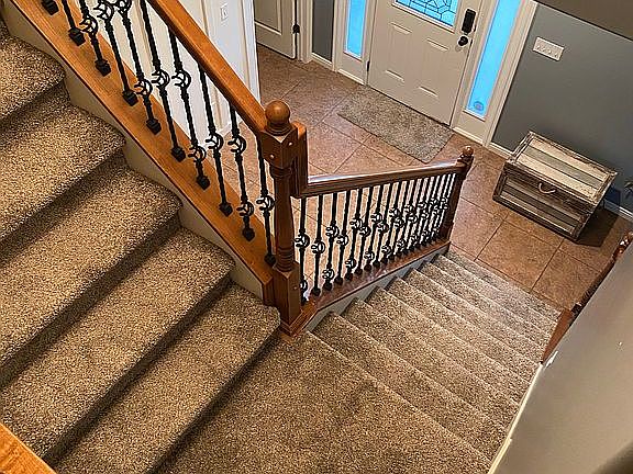 5th image of 5711 N Helm Ln