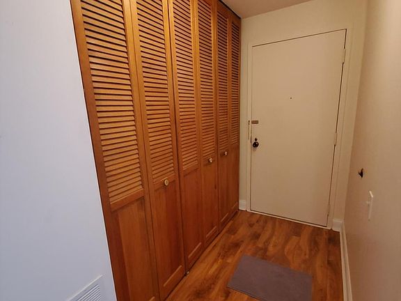 4th image of 420 Walnut Creek Ln Unit 3303