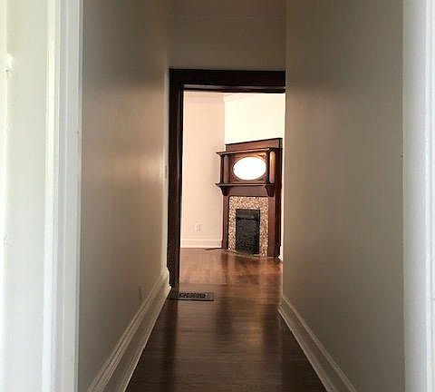 5th image of 914 N Congress St APT 1