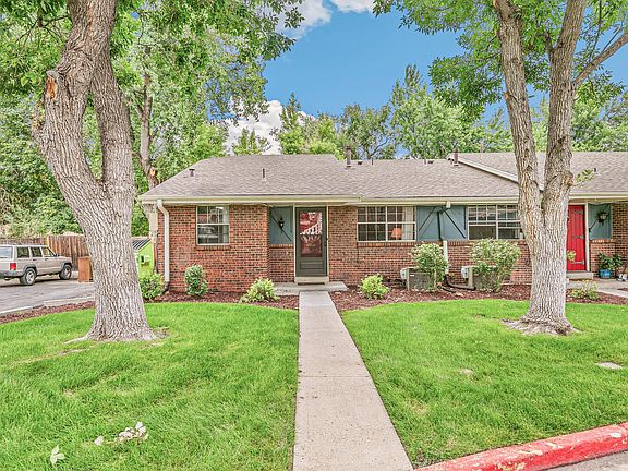 3rd image of 1975 Oak St #3B-2Ba-1275Sqft
