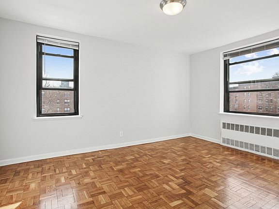 3rd image of 3 Davenport Ave #491