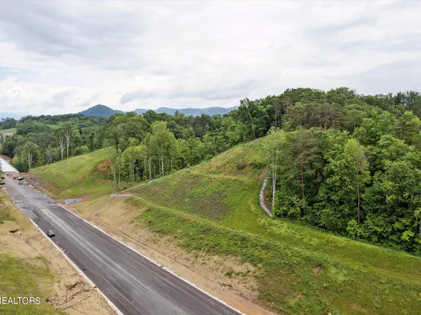 Jake Thomas Rd, Pigeon Forge, TN 37863