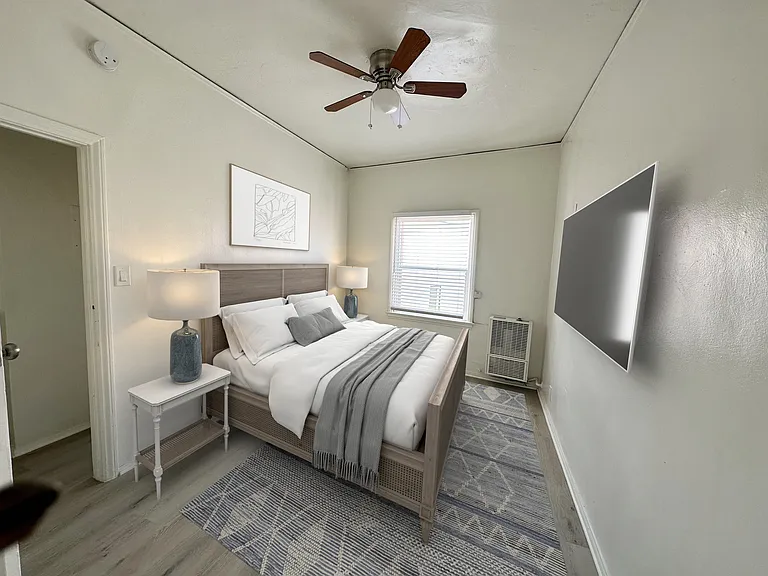 1025 S Orange Dr #201 — Photo 2