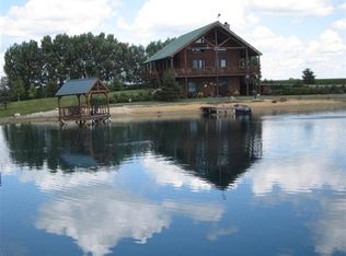 2296 Y Avenue, Sumner, IA 59674