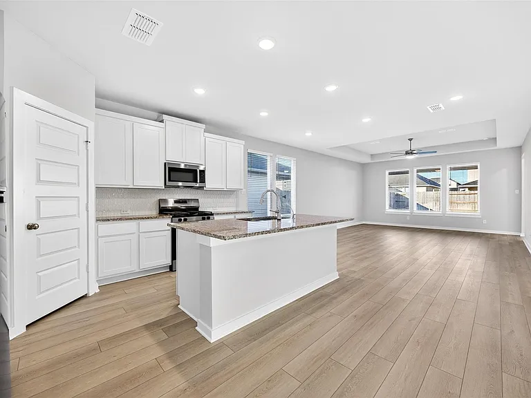 21827 Blue Daisy Ct — Photo 9