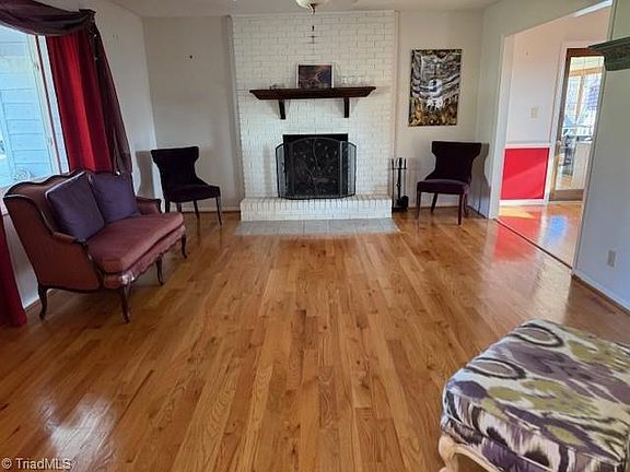 3rd image of 344 Knollwood Dr