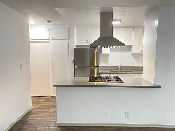 4th image of 5325 E Ocean Blvd #3-3-OCEAN5