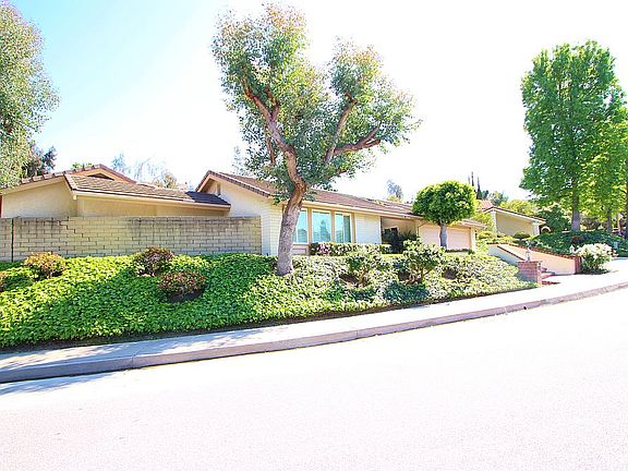 2nd image of 5420 E Willowick Cir