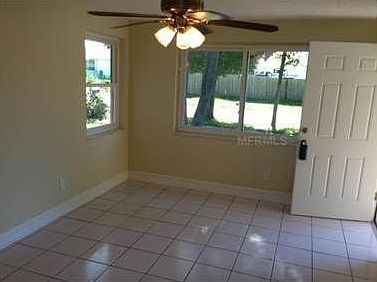 5th image of 8271 Greenleaf Cir