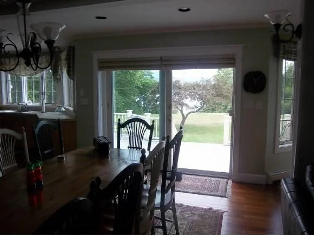 5 bed, 3.0 bath, 5000 sqft, $16,000 — Photo 4