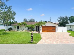1039 SE 4th Ter, Cape Coral, FL 33990
