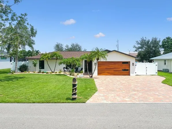 1039 SE 4th Ter, Cape Coral, FL 33990