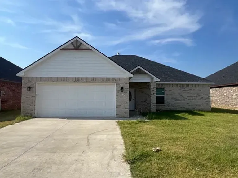 5610 Neptune Rd — Photo 1