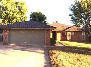 901 Ridgecrest Rd, Edmond, OK 73013