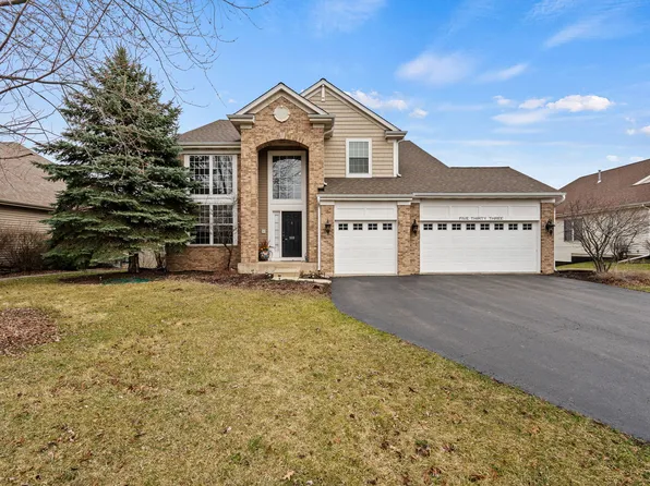 533 Western Dr, North Aurora, IL 60542