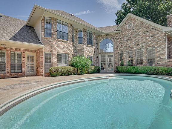 3rd image of 6120 Millwood Dr