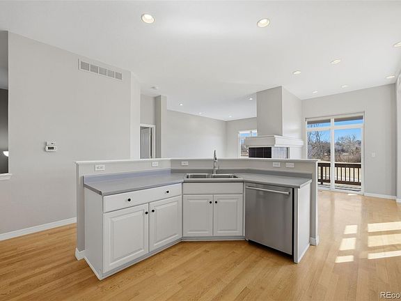 4th image of 2766 W Riverwalk Circle #B