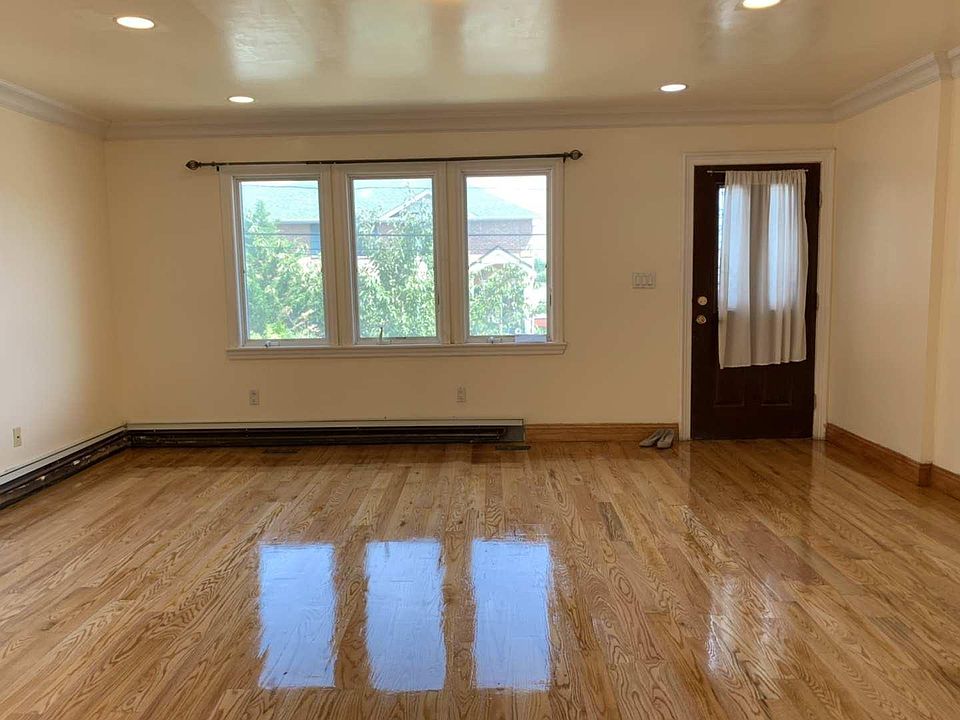 1st image of 7 130th St Floor 1