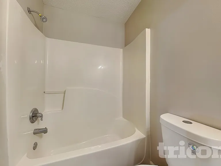 496 Birchwood Dr — Photo 13