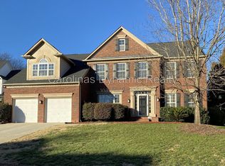 605 Queenswater Ln, Waxhaw, NC 28173