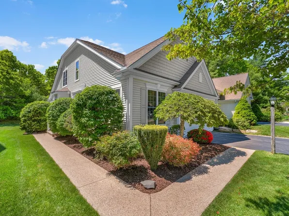 9 Canoe Lndg, Plymouth, MA 02360