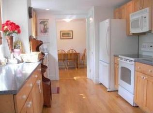 8 Elmwood St, Portland, ME 04103