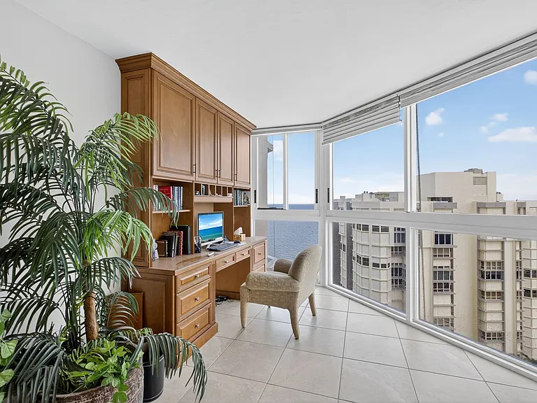 4041 Gulf Shore Blvd N #1807 — Photo 18